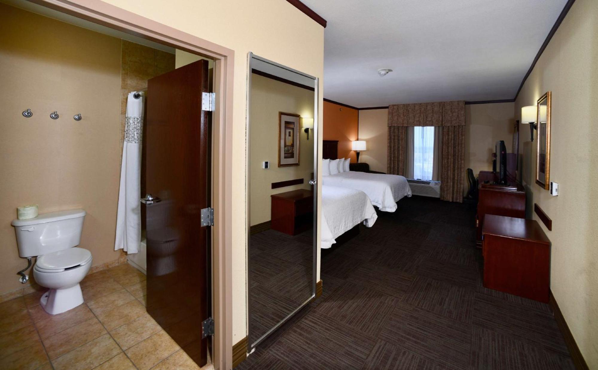 Hotel Hampton Seguin