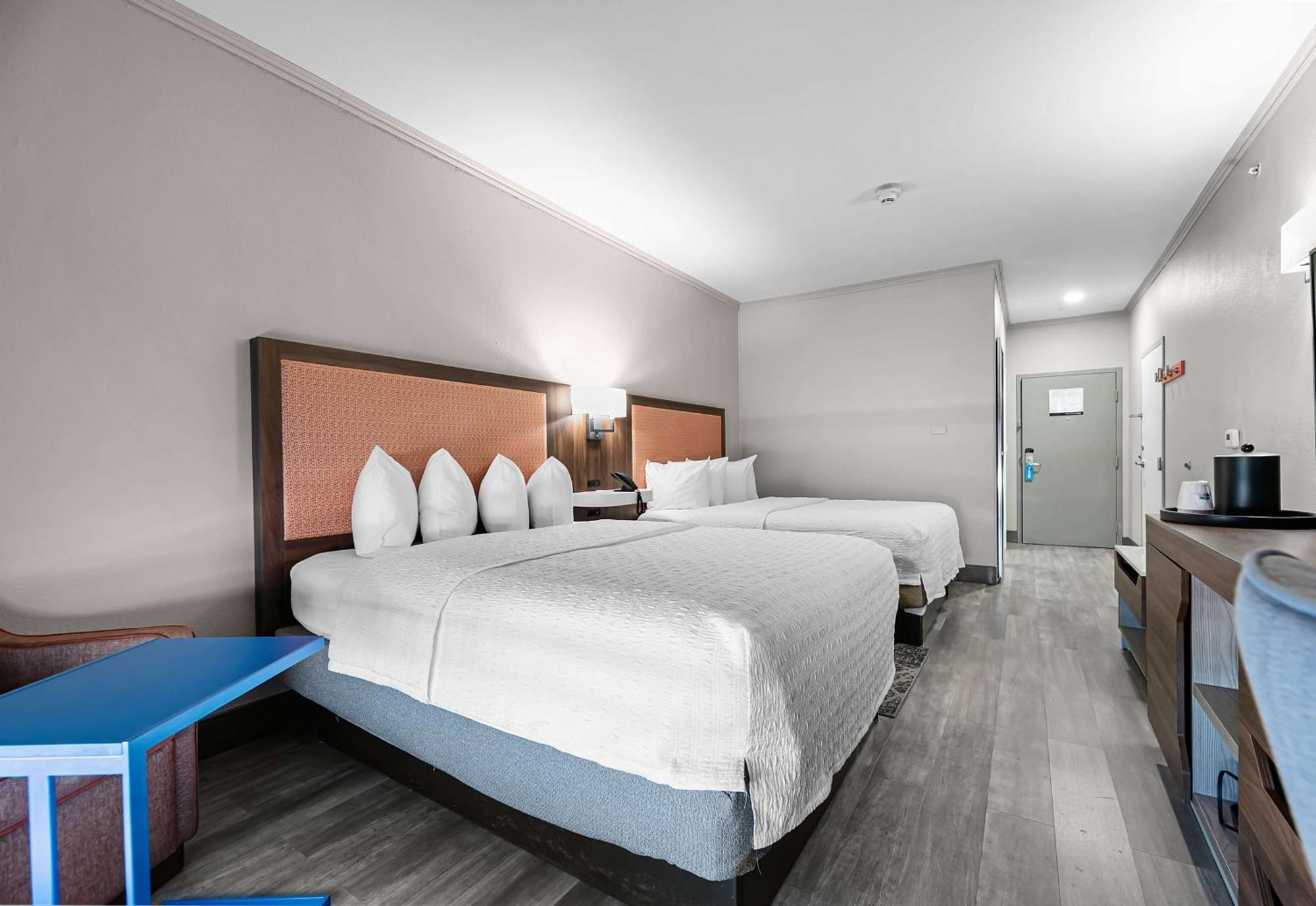 Hotel Hampton Seguin