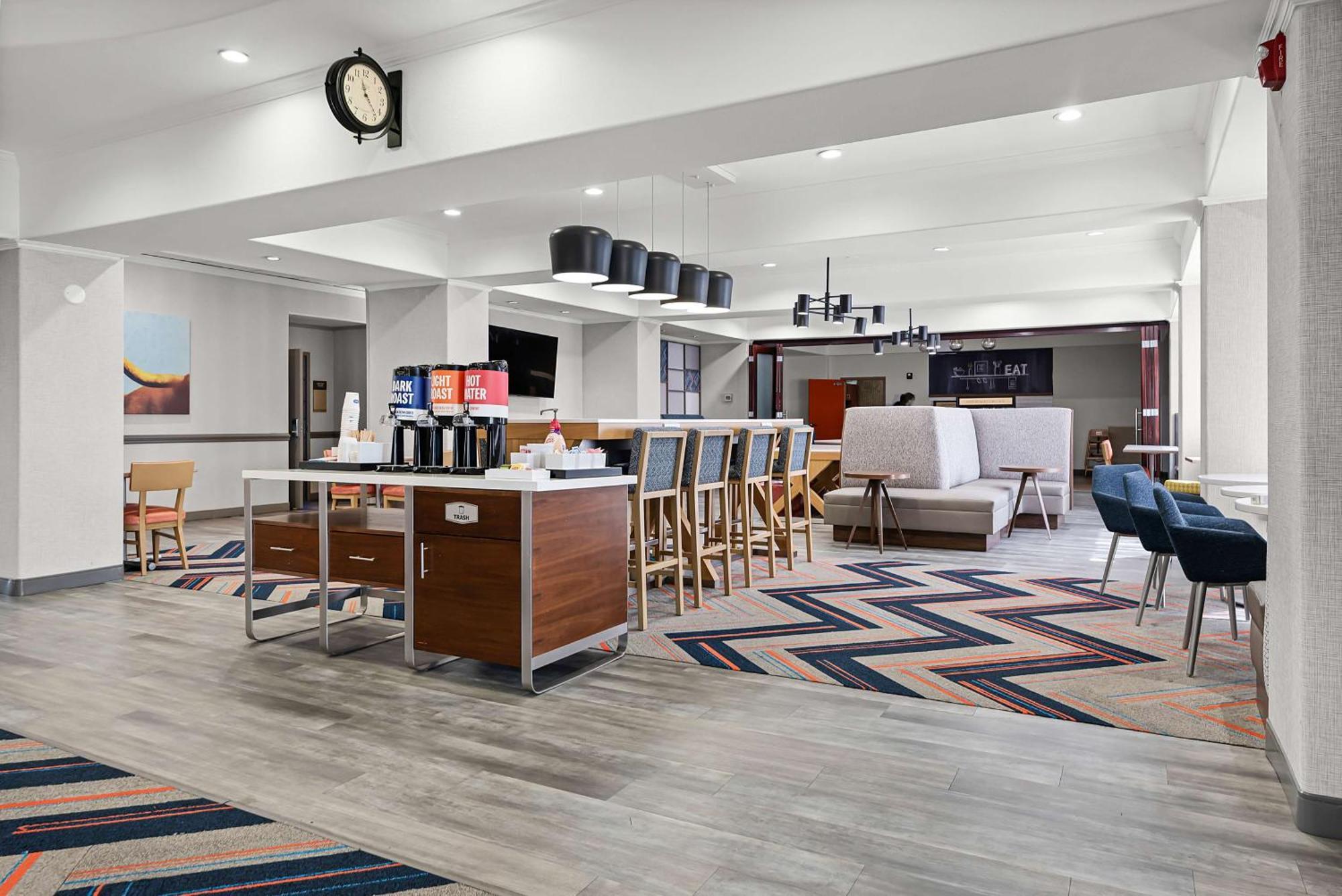Hampton Hotel 3*